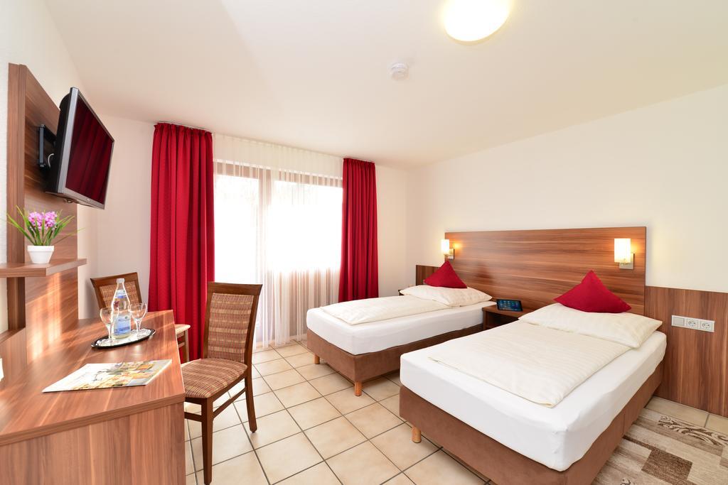 Hotel Am Buchwald Esslingen am Neckar Kültér fotó